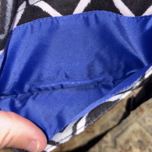 Vera Bradley Hipster/Mini Sling Chevron Medallion Pattern - Picture 7 of 7